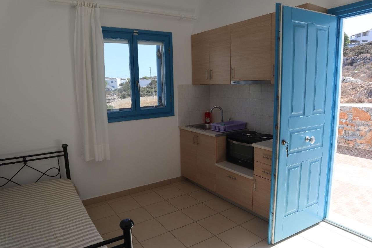Taxiarchis Studios Agios Georgios  Buitenkant foto